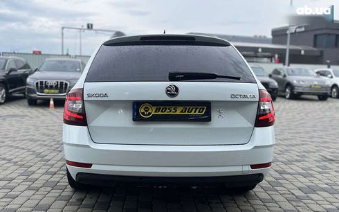 Skoda Octavia 2018 - фото 6