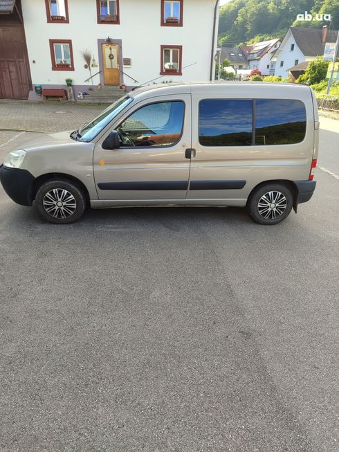 Peugeot Partner 2012 бежевый - фото 5