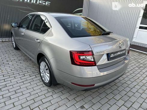 Skoda Octavia 2017 - фото 28