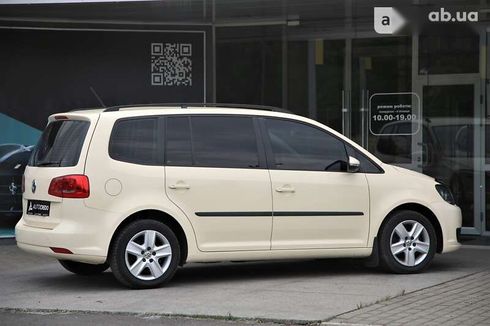 Volkswagen Touran 2011 - фото 4