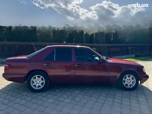 Mercedes-Benz E-Класс 1994 вишневый - фото 6