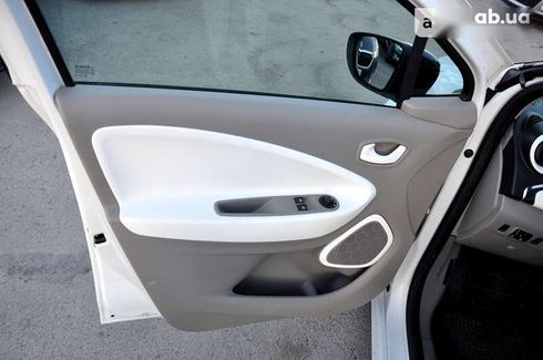 Renault Zoe 2016 - фото 15