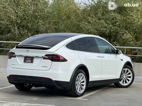 Tesla Model X 2017 - фото 24