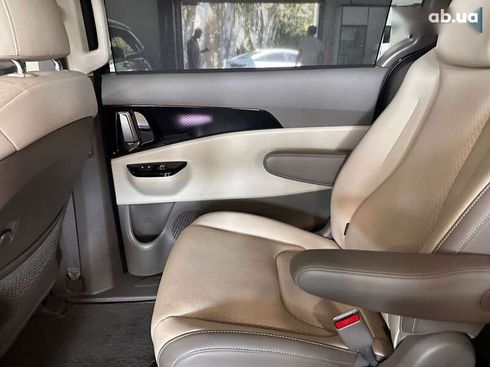 Kia Carnival 2022 - фото 21