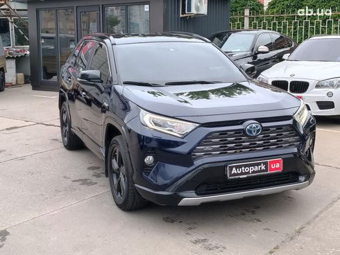 Toyota RAV4 2020 синий - фото 15