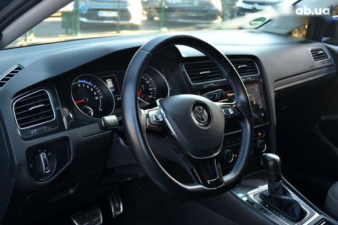 Volkswagen e-Golf 2020 - фото 24