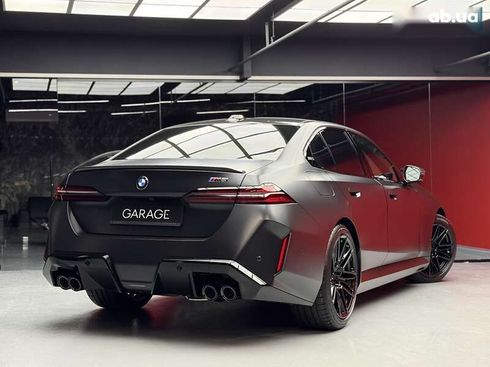 BMW M5 2025 - фото 19