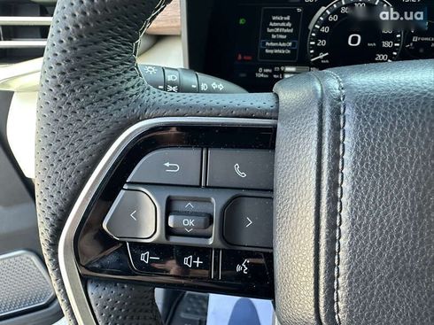 Toyota Sequoia 2023 - фото 22