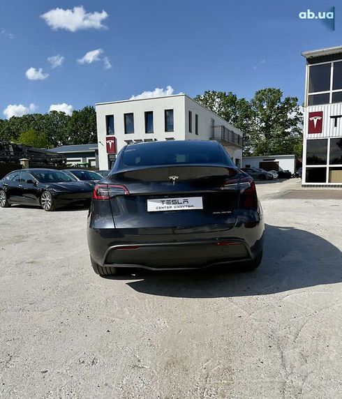 Tesla Model Y 2024 - фото 12