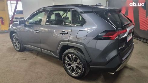 Toyota RAV4 2022 - фото 4