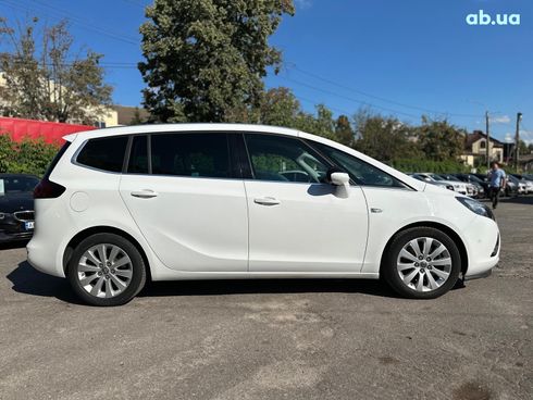 Opel Zafira 2016 белый - фото 16