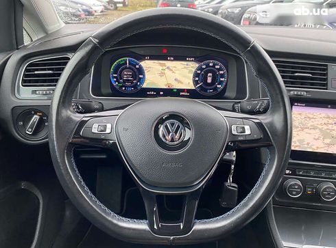 Volkswagen e-Golf 2020 - фото 27