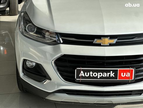 Chevrolet Trax 2017 белый - фото 4