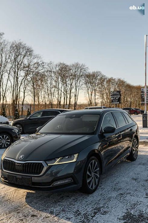 Skoda Octavia 2021 - фото 19