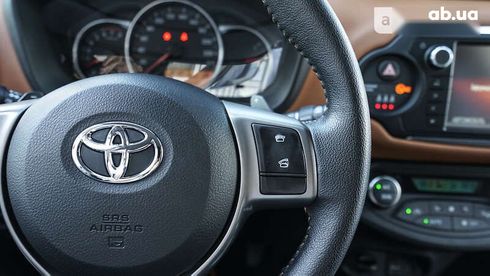 Toyota Yaris 2014 - фото 16