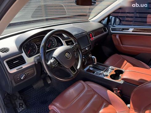 Volkswagen Touareg 2016 - фото 18