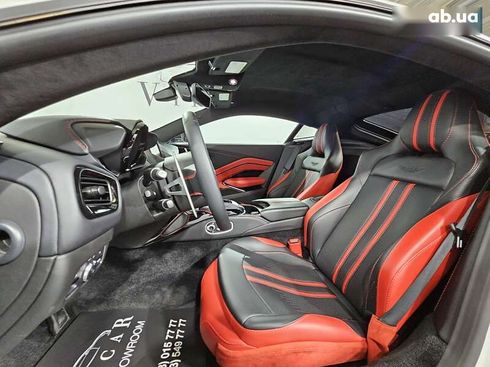 Aston Martin Vantage 2021 - фото 18