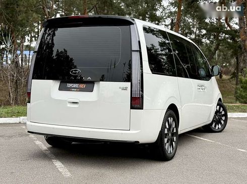 Hyundai Staria 2021 - фото 15