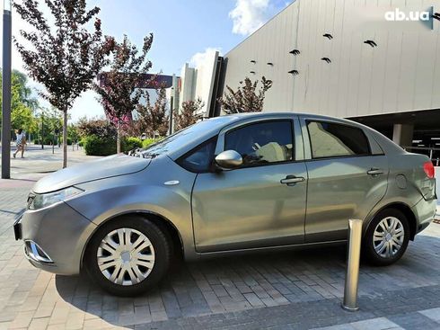 Geely GC5 2014 - фото 9