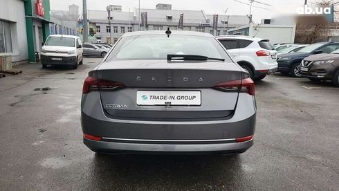 Skoda Octavia 2023 - фото 20