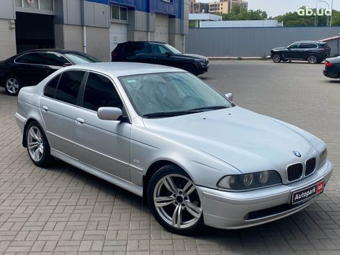 BMW 5 серия 2003 серый - фото 2