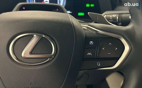 Lexus RZ 450e 2023 - фото 17