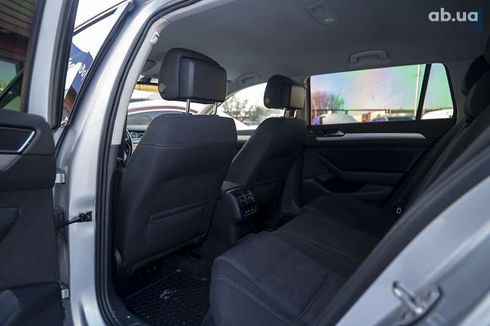 Volkswagen Passat 2018 - фото 28