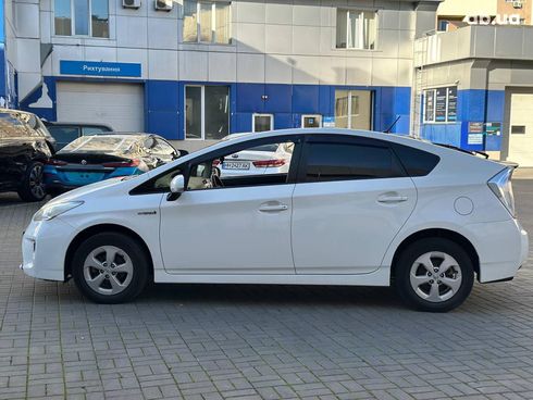 Toyota Prius 2014 белый - фото 9