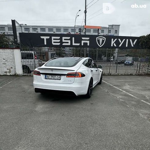 Tesla Model S 2021 - фото 24