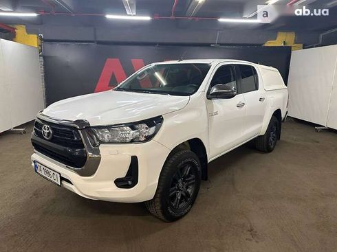 Toyota Hilux 2021 - фото 2