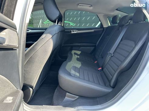 Ford Fusion 2019 - фото 16