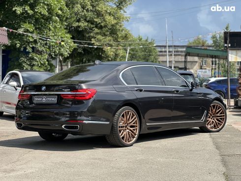 BMW 7 серия 2016 черный - фото 20