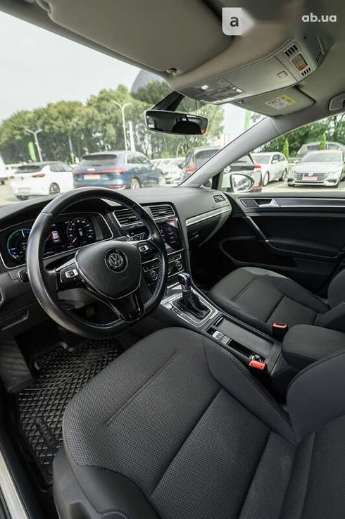 Volkswagen e-Golf 2019 - фото 21