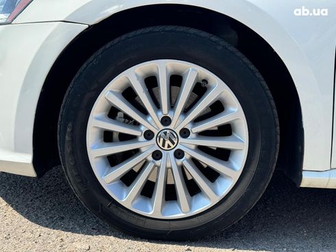 Volkswagen Passat 2016 белый - фото 32