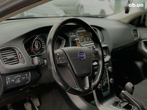 Volvo V40 2014 - фото 22