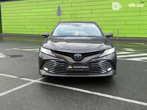 Toyota Camry 2019 - фото 4