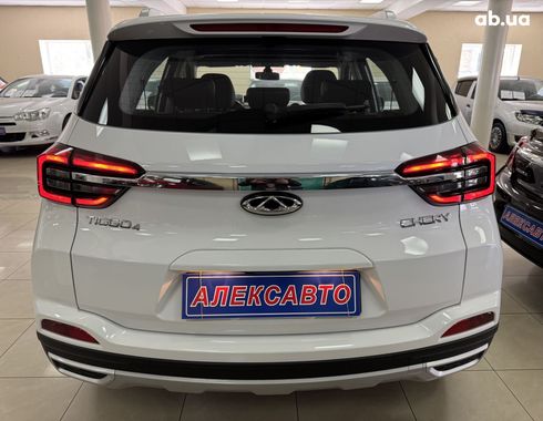 Chery Tiggo 4 Pro 2023 белый - фото 6