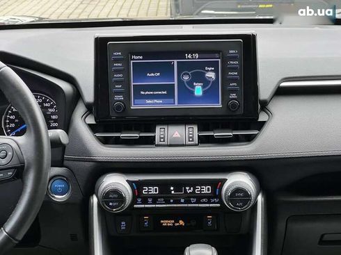 Toyota RAV4 2021 - фото 17