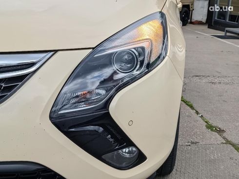 Opel Zafira 2015 бежевый - фото 3