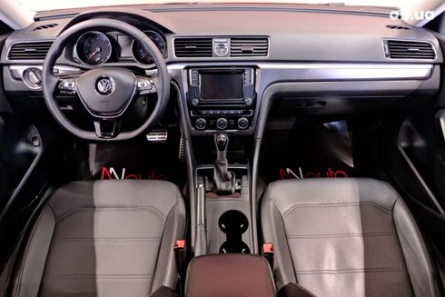 Volkswagen Passat 2017 - фото 7