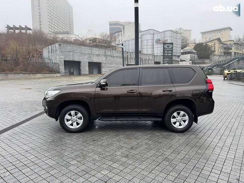 Toyota Land Cruiser Prado 2018 - фото 3