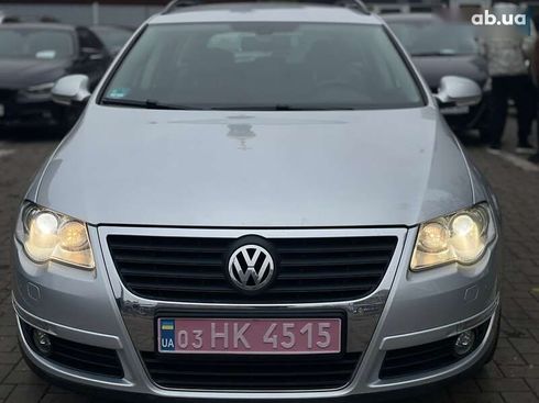 Volkswagen Passat 2010 - фото 2