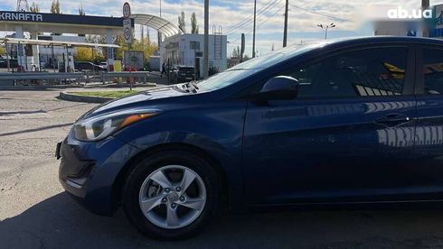 Hyundai Elantra 2015 - фото 8