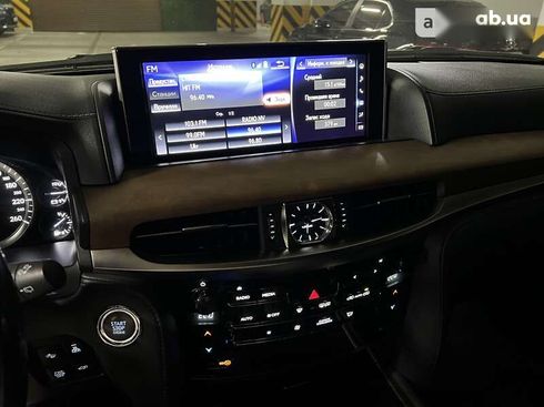 Lexus LX 2016 - фото 26