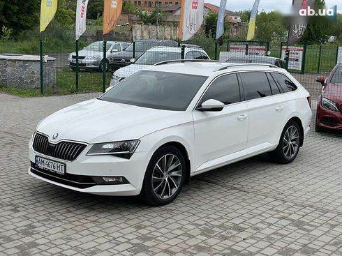 Skoda Superb 2017 - фото 2
