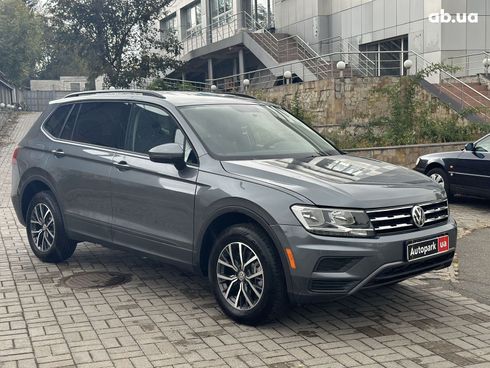 Volkswagen Tiguan 2021 серый - фото 5