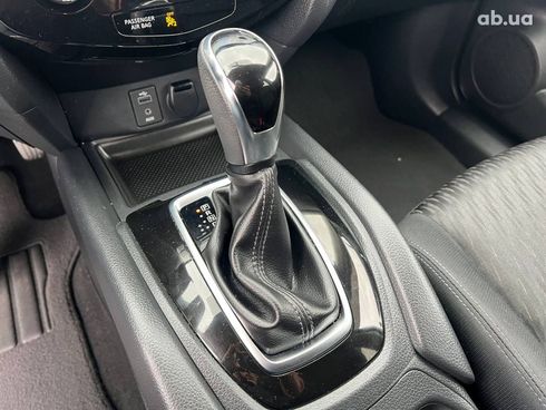 Nissan Rogue 2017 серый - фото 31