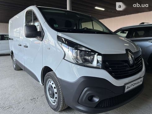 Renault Trafic 2019 - фото 13