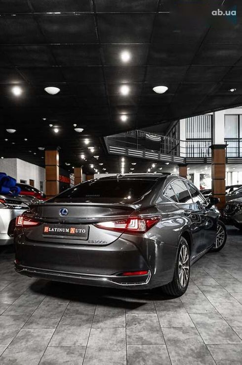 Lexus ES 2022 - фото 23