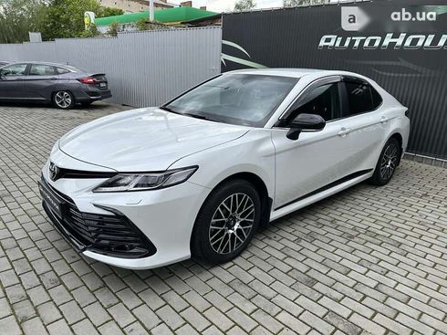 Toyota Camry 2021 - фото 11